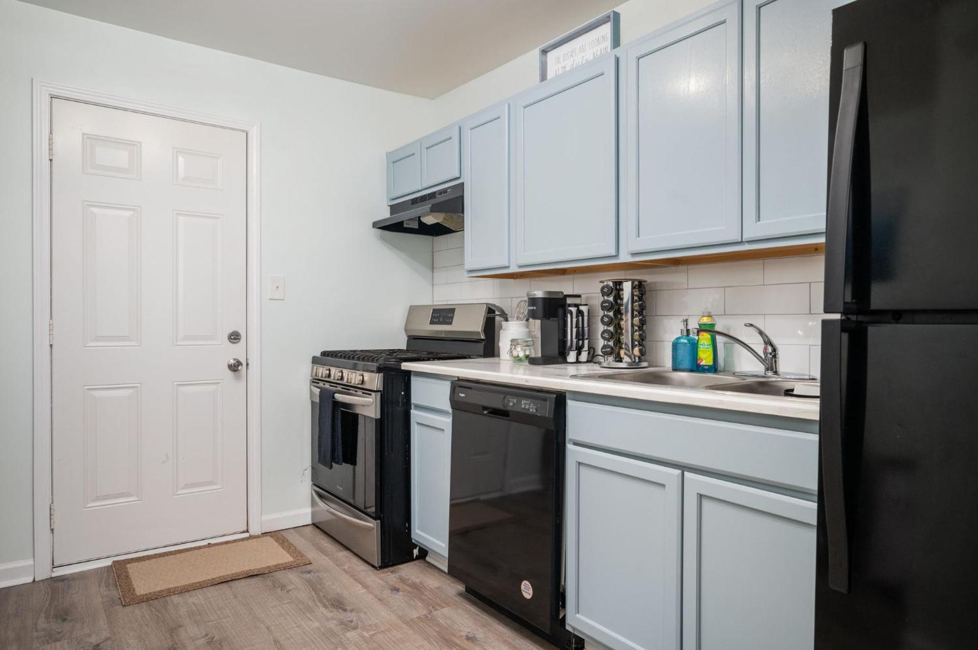 Cozy 2Bd Retreat A Short Walk To Westside Beltline Apartment Атланта Екстериор снимка